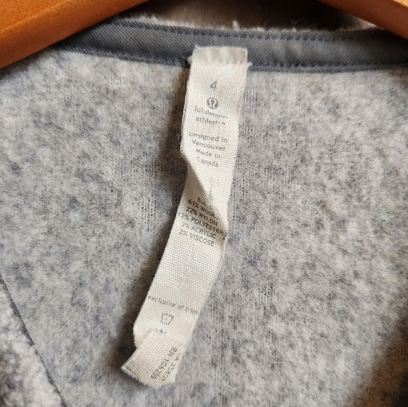Lululemon Wool Blend Cropped Zip Up Grey Vest Size 4 Women's - Picture 4 of 9